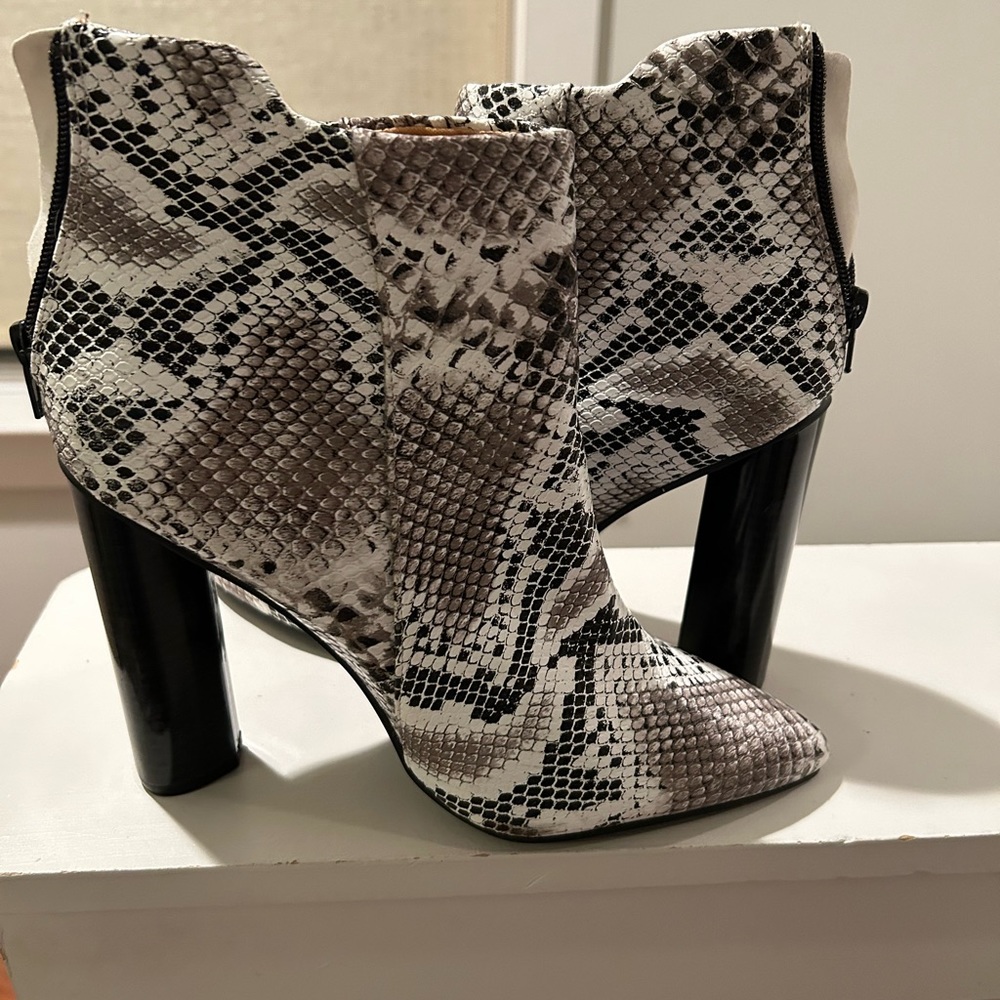Snakeskin heeled booties size 10